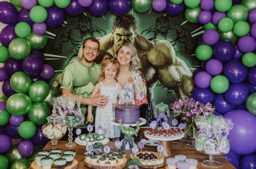 Beatrice is 4! Detalhes da festinha de aniversário do Hulk